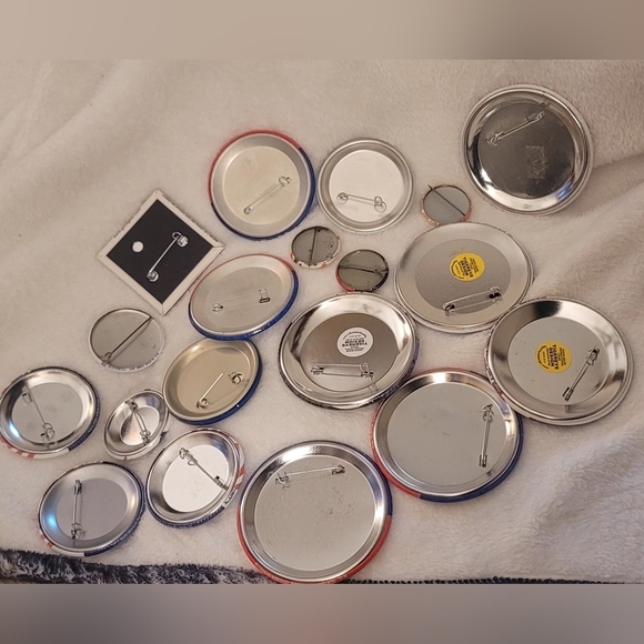 19 VINTAGE 80's-00's Campaign Pins Al Gore, Bill Clinton, Ronald Reagan,CNN - Picture 2 of 2